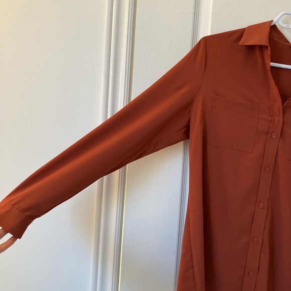 RW&CO burnt orange blouse - Picture 2 of 6